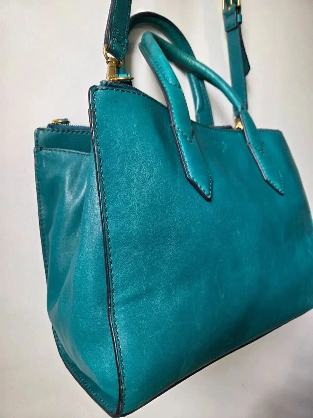 EUC BEAUTIFUL FOSSIL COW HIDE GENUINE LEATHER TEAL SATCHEL